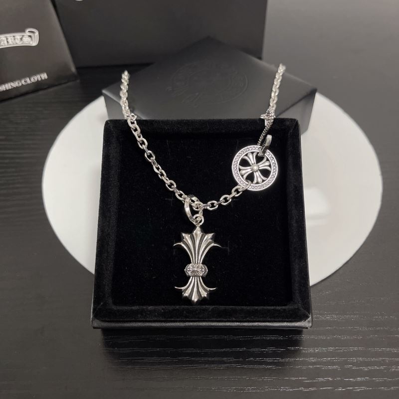 Ch**me He**ts necklaces